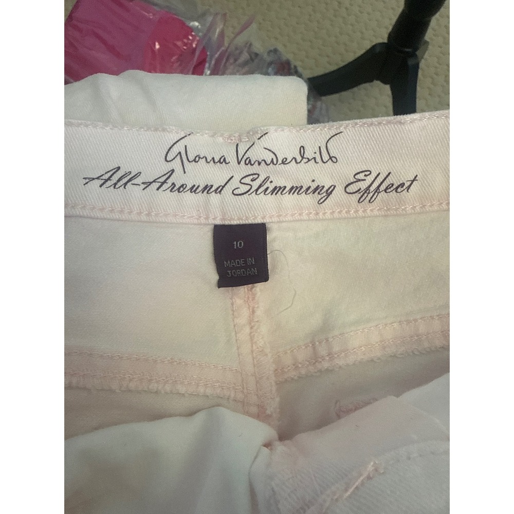Gloria Vanderbilt Amanda Light Pink Embellished Capri Pants Womens 10 Slimming